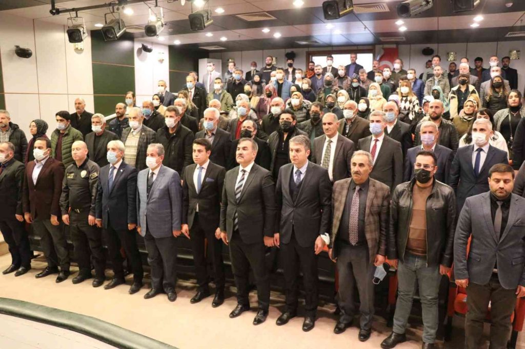 BİTLİS – “Tarihin Görgü Tanıkları Ayağa Kalkıyor Projesi” tanıtım filminin gösterimi yapıldı