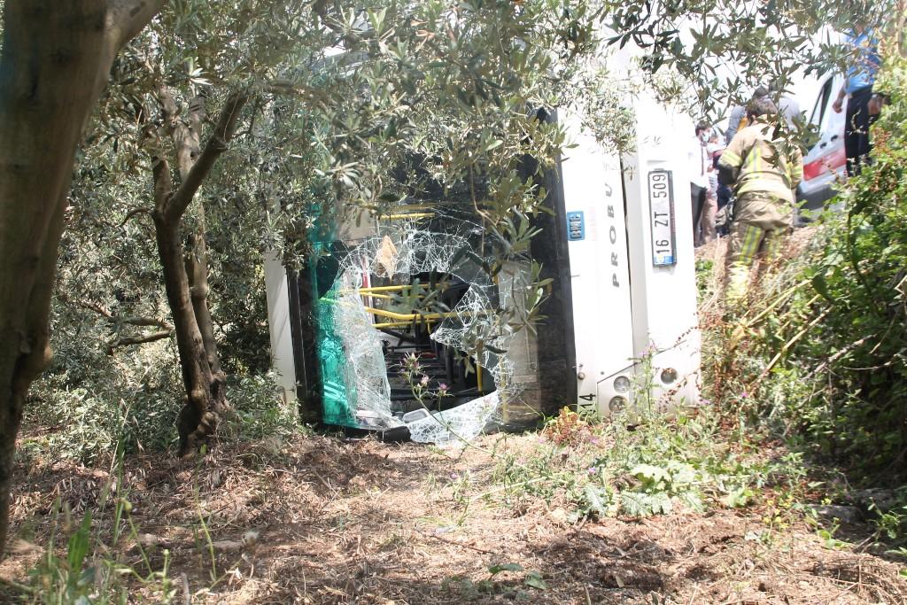 Bursa’da yolcu otobüsü devrildi: 4 yaralı