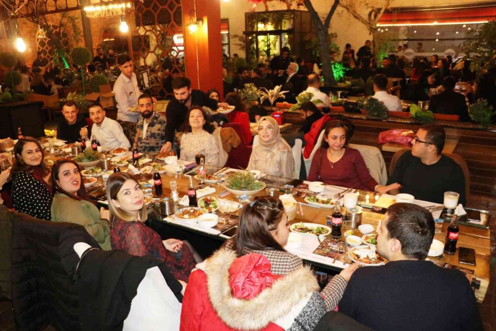 VAN – Cevahir’den öğretmenlere unutulmaz gece