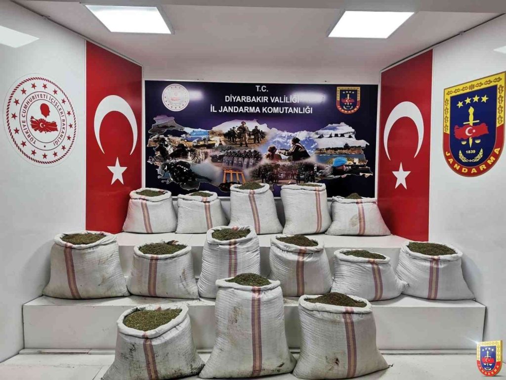 Diyarbakır’da 7 günde 676 kilogram esrar ele geçirildi