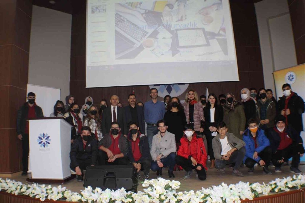 Doç. Dr. Kaya; “Finansal konularda yeterince bilgi sahibi değiliz”