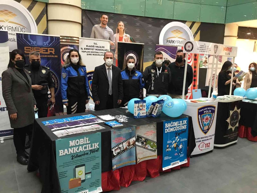 ELAZIĞ’da ‘Kadına Şiddete Hayır’ stantları kuruldu