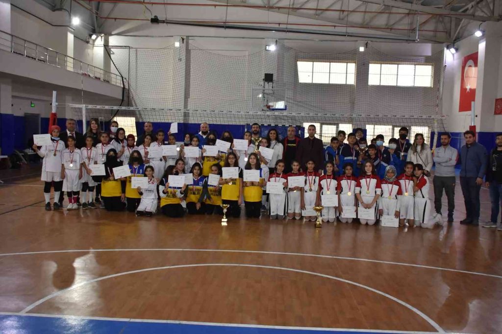 Elazığ’da voleybol müsabakaları tamamlandı