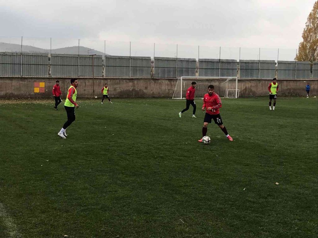 ELAZIĞspor, Belediye Kütahyaspor maçı hazırlıklarına devam etti