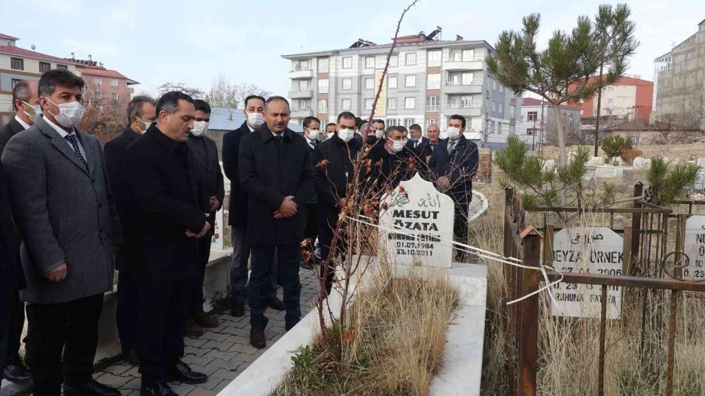 VAN – Erciş depreminde ölen 76 öğretmen anıldı…