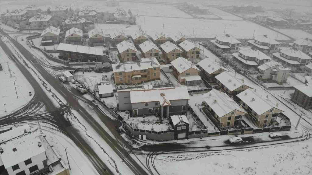 ERZURUM karla kaplandı, manzarası mest etti