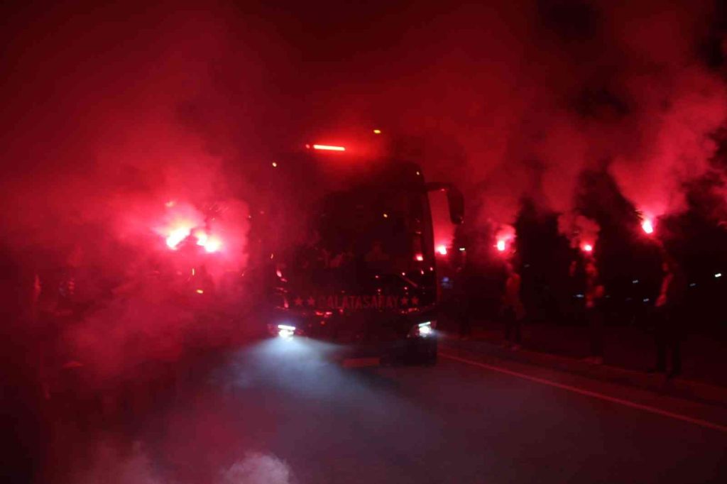 MALATYA’da Galatasaray’a Coşkulu Karşılama