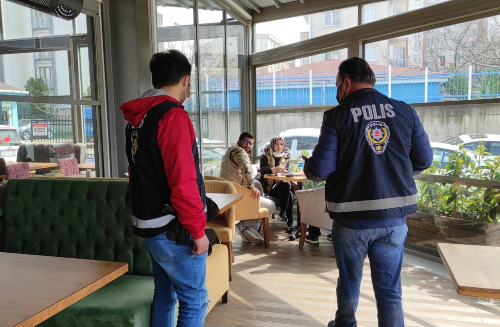 İstanbul’da Kovid-19 önlemlerine ilişkin denetimler sürüyor