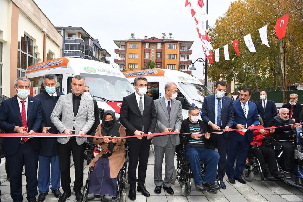 MALATYA – Japonya’dan Malatya’ya 2 adet engelli minibüsü…