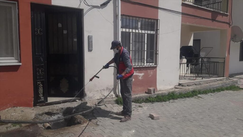 Keban Belediyesi, haşere ile mücadele çalışması başlattı