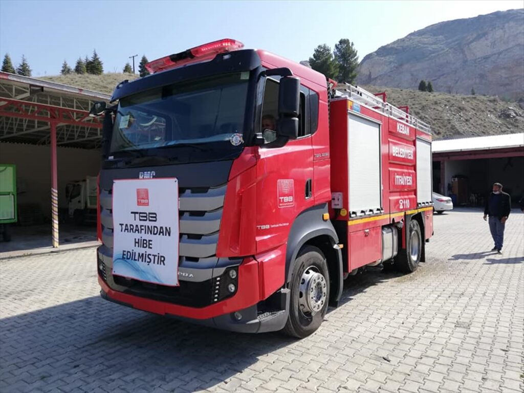 Keban Belediyesine Türkiye Belediyeler Birliğinden hibe itfaiye aracı
