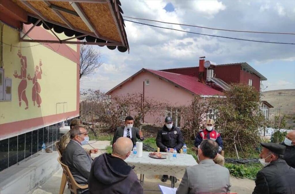 Keban’da vatandaşla buluşma toplantısı yapıldı