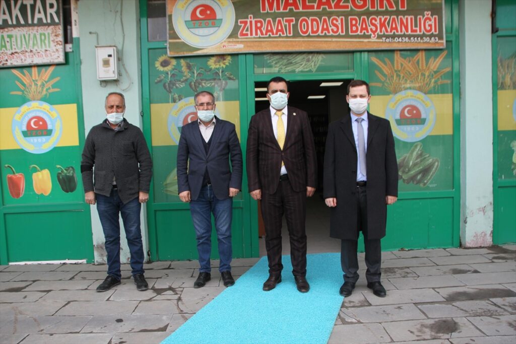 Malazgirt Kaymakamı Demirer, Ziraat Odası Başkanı Kılıç’ı ziyaret etti