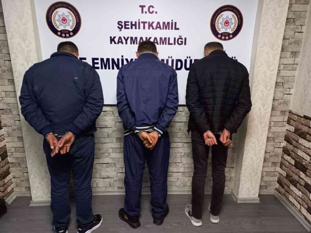 Şüpheli adresten uyuşturucu ve tüfek çıktı
