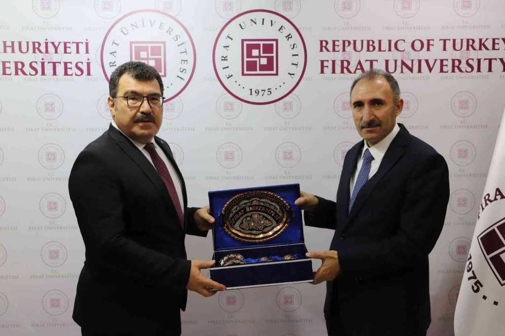 TUBİTAK Başkanı Mandal, Rektör Göktaş ile bir araya geldi