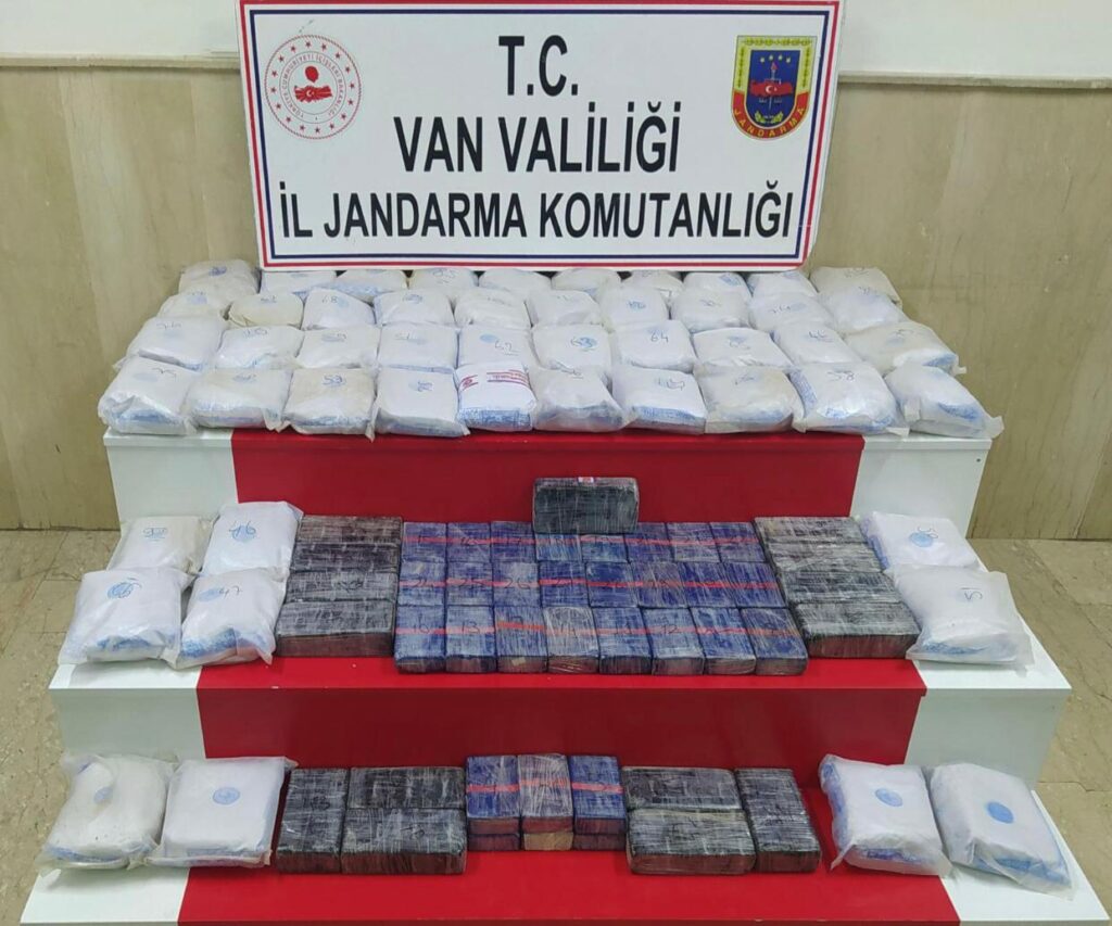 Van’ın İran sınırında 83 kilogram eroin ele geçirildi