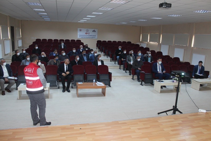 MALATYA – Yazıhan’da muhtarlarla toplantı