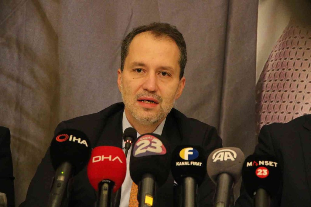 Yeniden Refah Partisi Genel Başkanı Erbakan: “Yeni ittifaklar, alternatiflerin çıkması mümkün, yeni partiler kuruluyor”