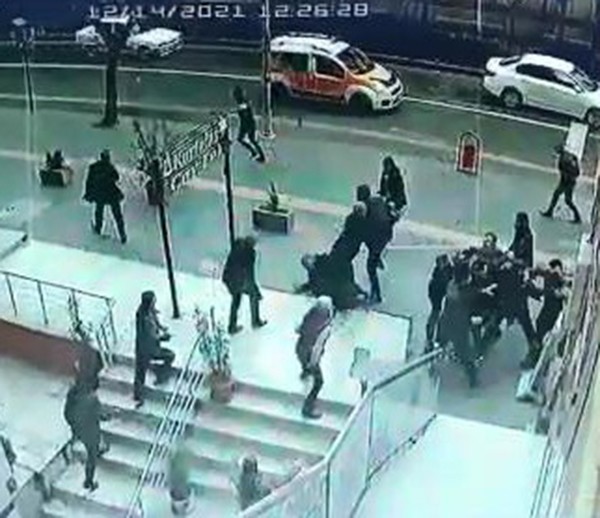 DİYARBAKIR – Silahlı kavga, 1 Ölü, 4 Yaralı…