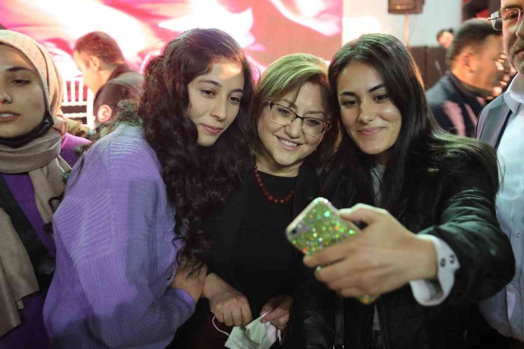 GAZİANTEP – 25 Aralık halk konserleri Nizip’te devam etti