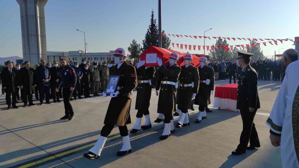 Barış Pınarı şehidi memleketine  uğurlandı