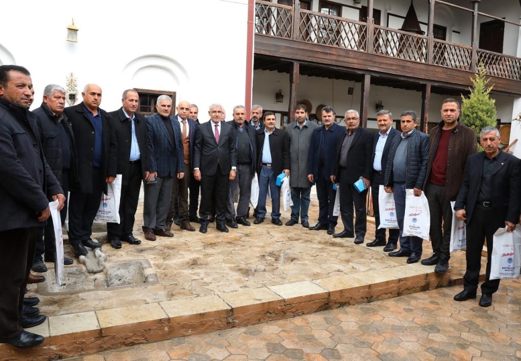 Başkan Güder, muhtarların sorunları dinledi