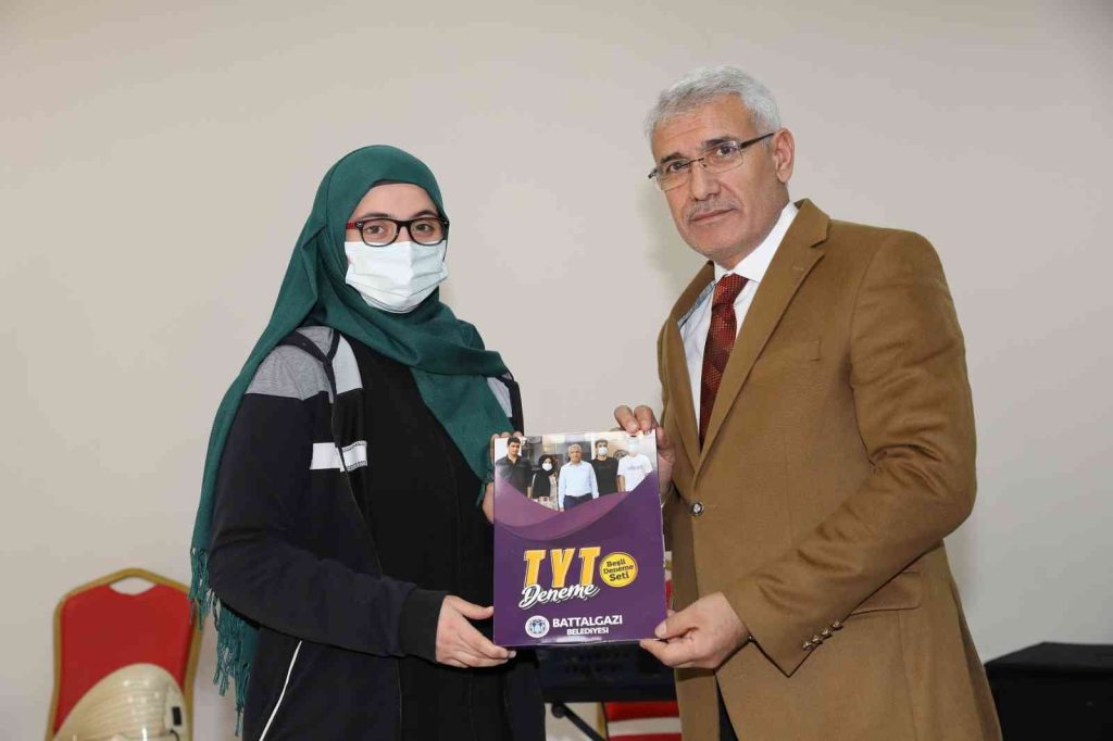 Battalgazi’de 4 bin 105 öğrenciye sınav desteği