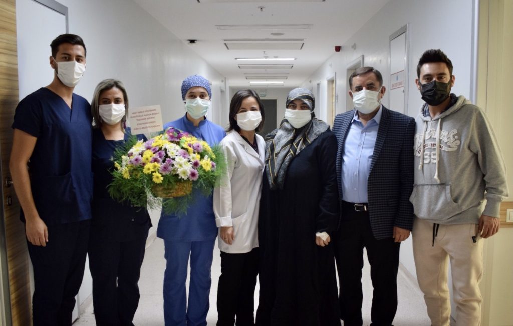 Belediye Başkanı’nın eşi koronayı yendi