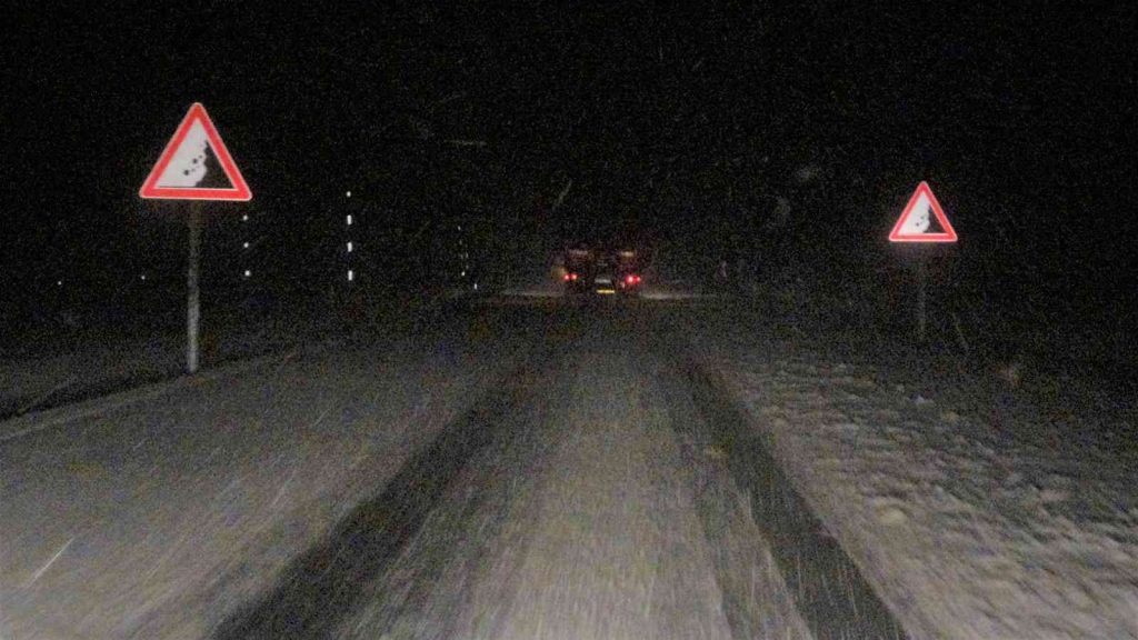 ELAZIĞ – Bingöl karayolu kar, sis ve  sağanak etkisi altında…