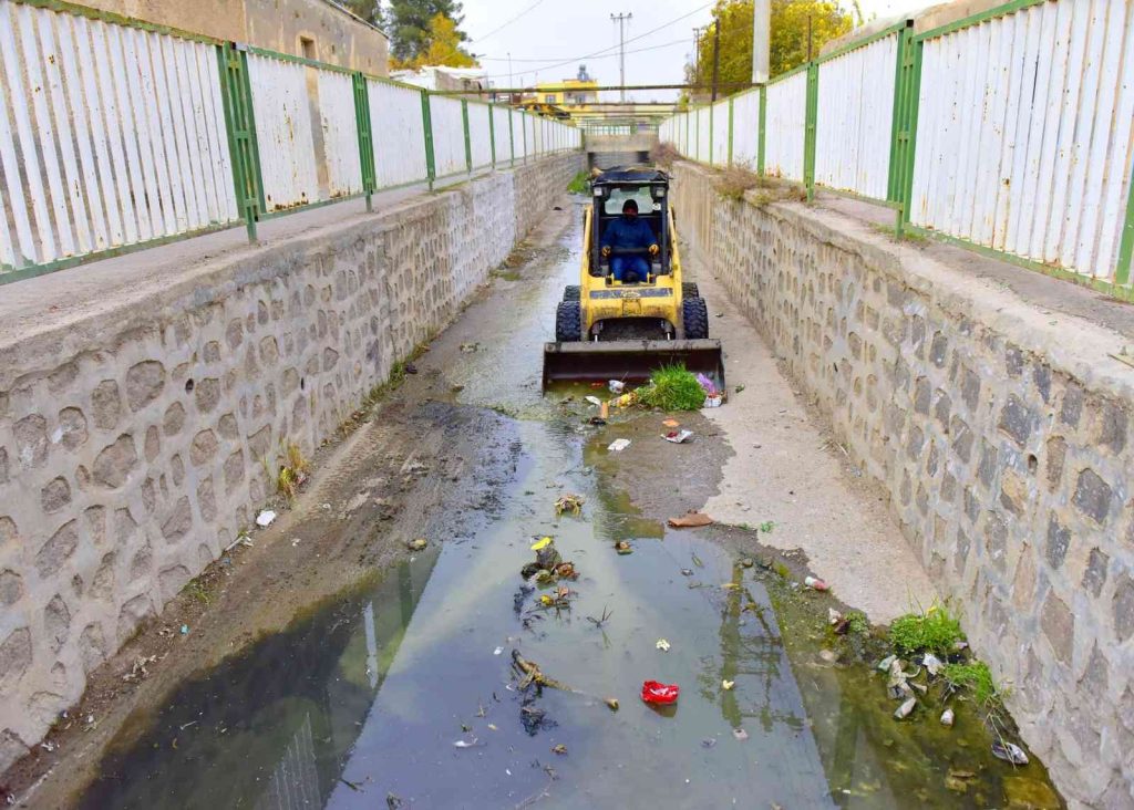 Ceylanpınar’daki Antep Deresi temizleniyor