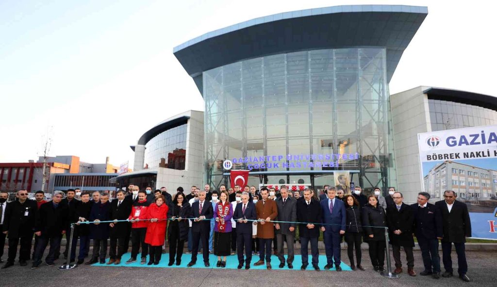 Cumhurbaşkanı Erdoğan, GAÜN’de yapılan hastaneleri hizmete açtı