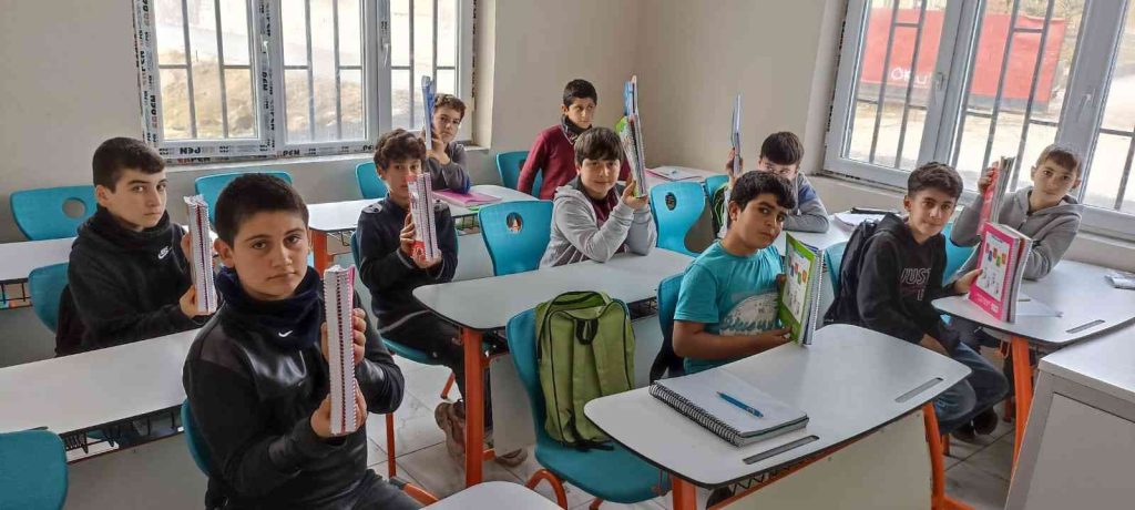 DİYARBAKIR – 7 bin öğrenciye ders kitabı desteği