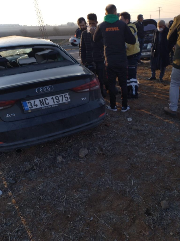 Diyarbakır’da arkadan çarpan otomobil savruldu: 4 yaralı