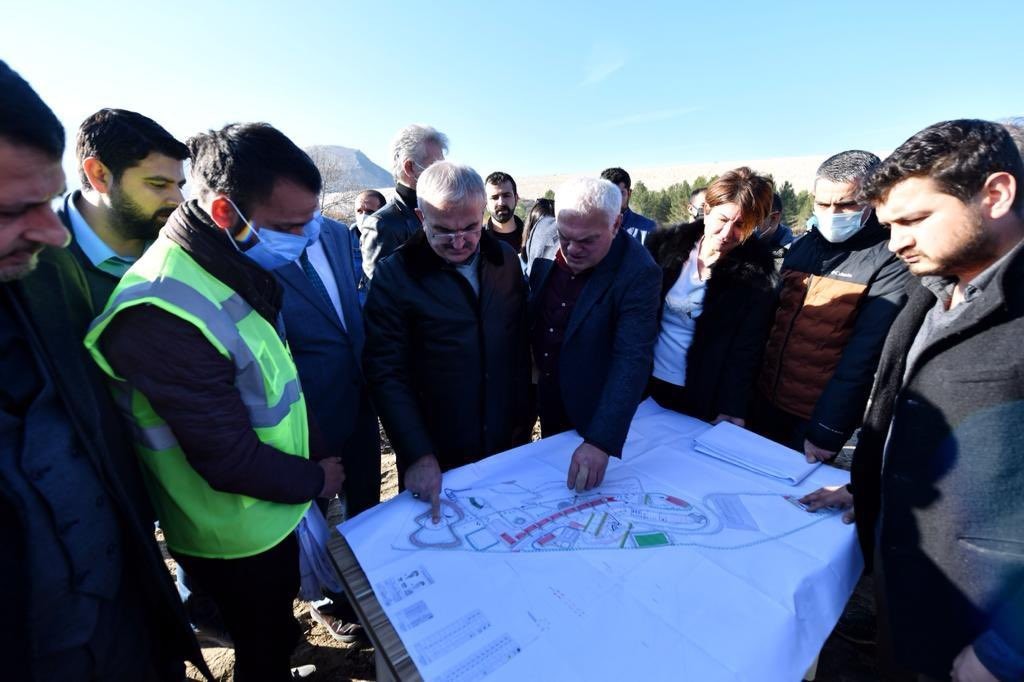 DİYARBAKIR –  “Selahattin Eyyubi Uyanış Gençlik Kampı” gençlerin gözdesi olacak