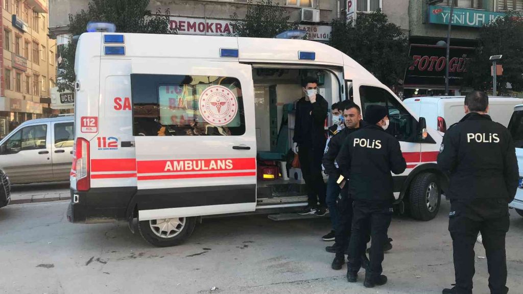 Elazığ’da bıçaklı kavga: 2 yaralı