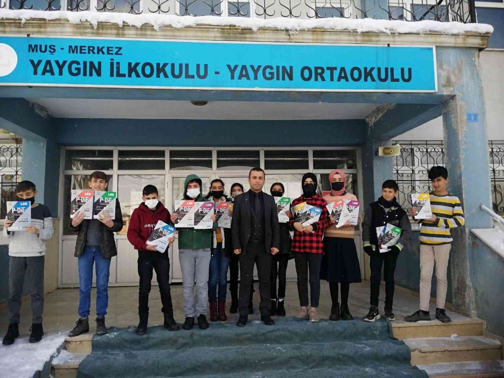 Elazığ’dan Muş’a kitap desteği