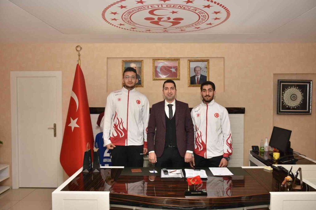 ELAZIĞ – Elazığlı sporcular, Karadağ’dan madalyayla döndü