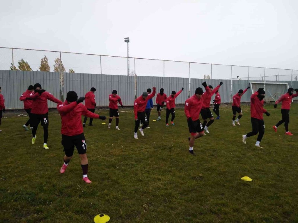 Elazığspor, Arnavutköy Belediye Gençlikspor maçına hazırlanıyor