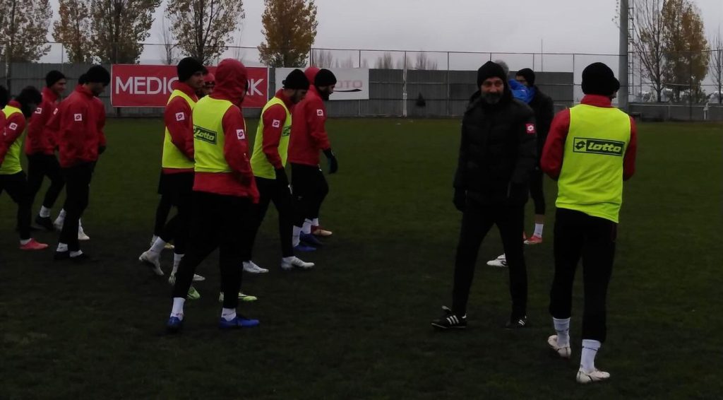 Elazığspor iki eksikle çalıştı