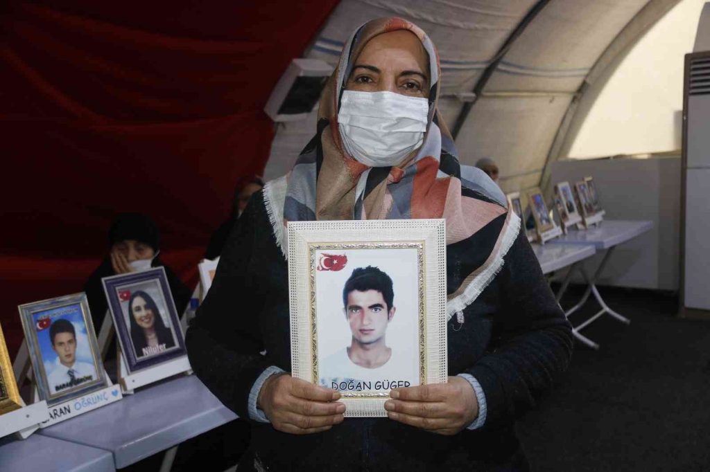 En son HDP İl Başkanlığına giren oğlundan 6 yıldır haber alamıyor