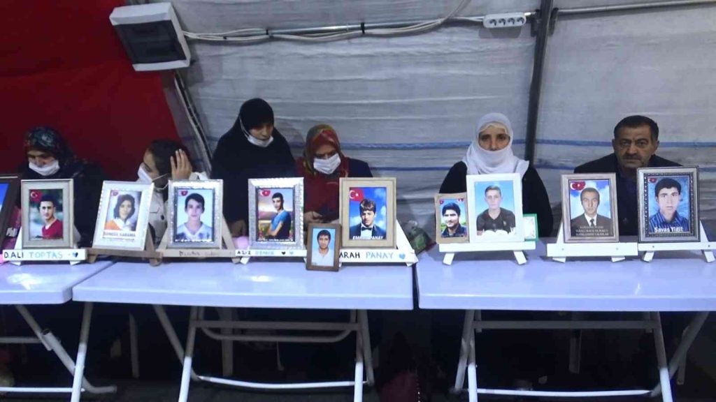 Evlat nöbetindeki babadan oğluna ‘teslim ol’ çağrısı