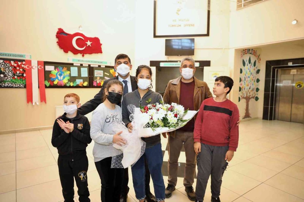 Fadıloğlu, engelsiz çocuklarla yakından ilgilendi
