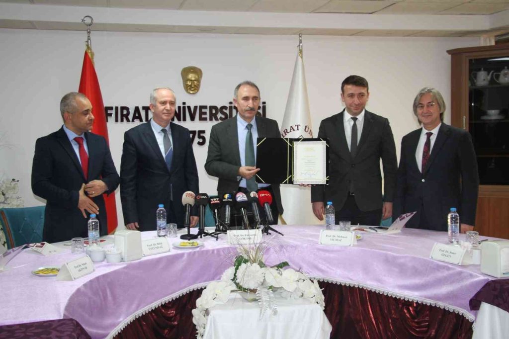 FÜ Rektörü Prof. Dr. Göktaş: “Bu başarı akademisyenlerimizin tırnaklarıyla kazıyarak elde ettiği bir başarıdır”