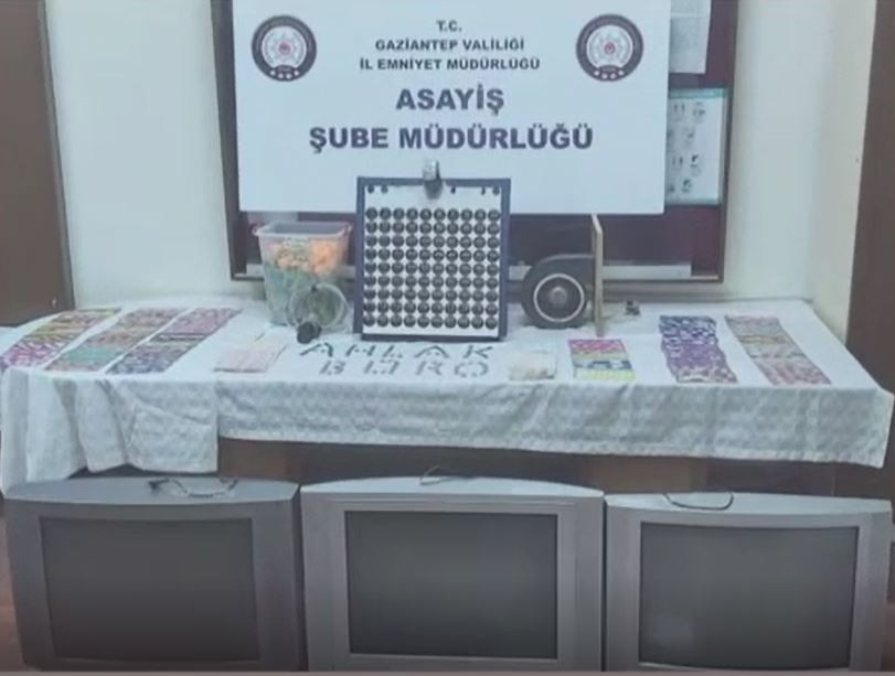 GAZİANTEP’te kumar oynandığı tespit edilen iş yerine baskın