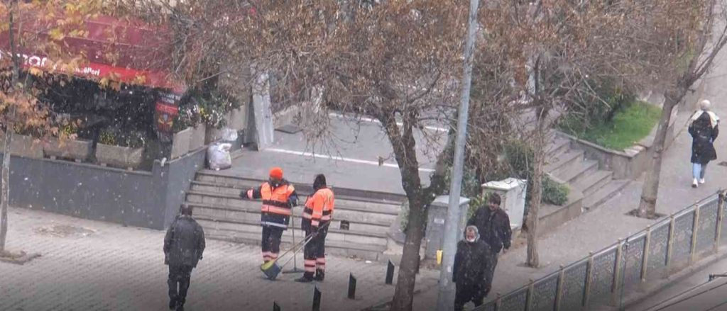 GAZİANTEP – Mevsimin ilk kar yağışı başladı