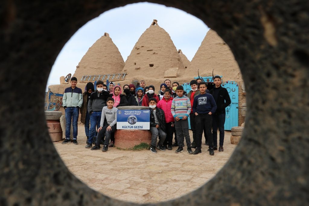 “Geleceğimiz Sokakta Kaybolmasın” Projesi gezilerle devam ediyor
