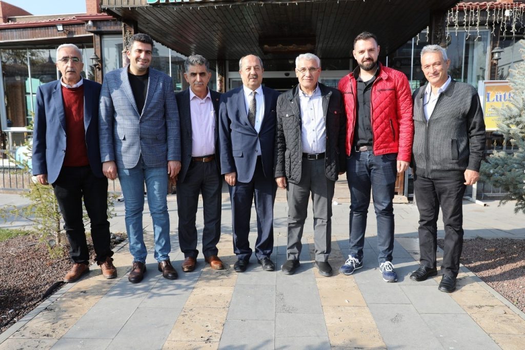 Güder, veteriner hekimlerin sorunları dinledi