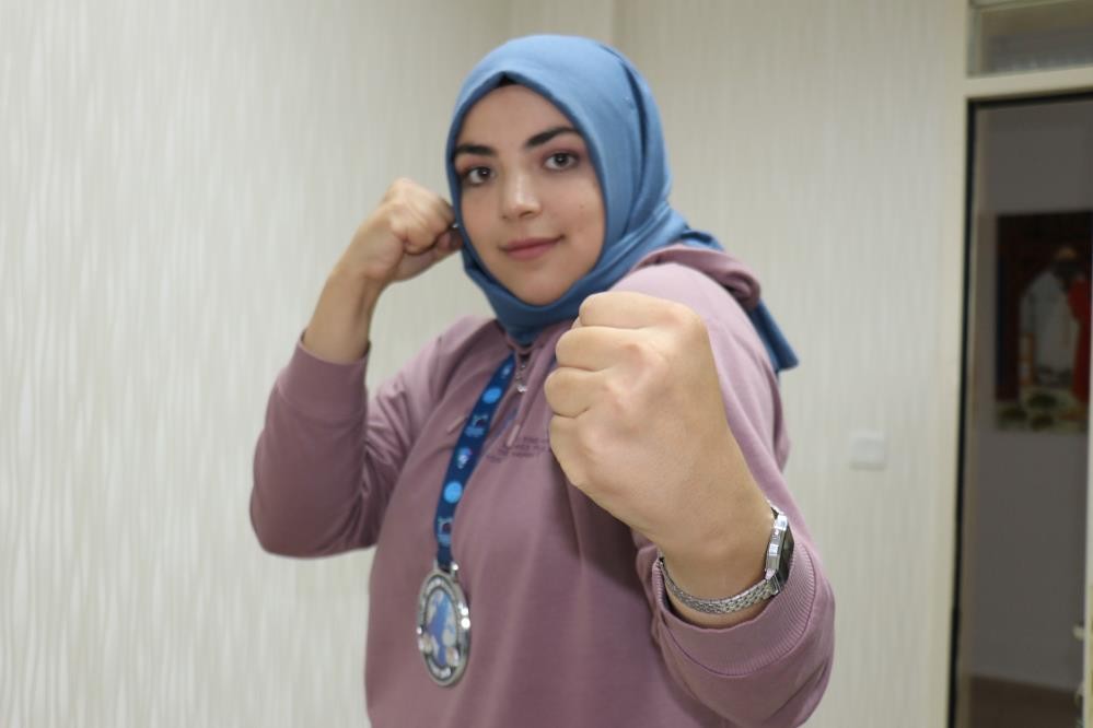 Gümüş madalya sahibi Canpolat’ın hedefi dünya şampiyonluğu