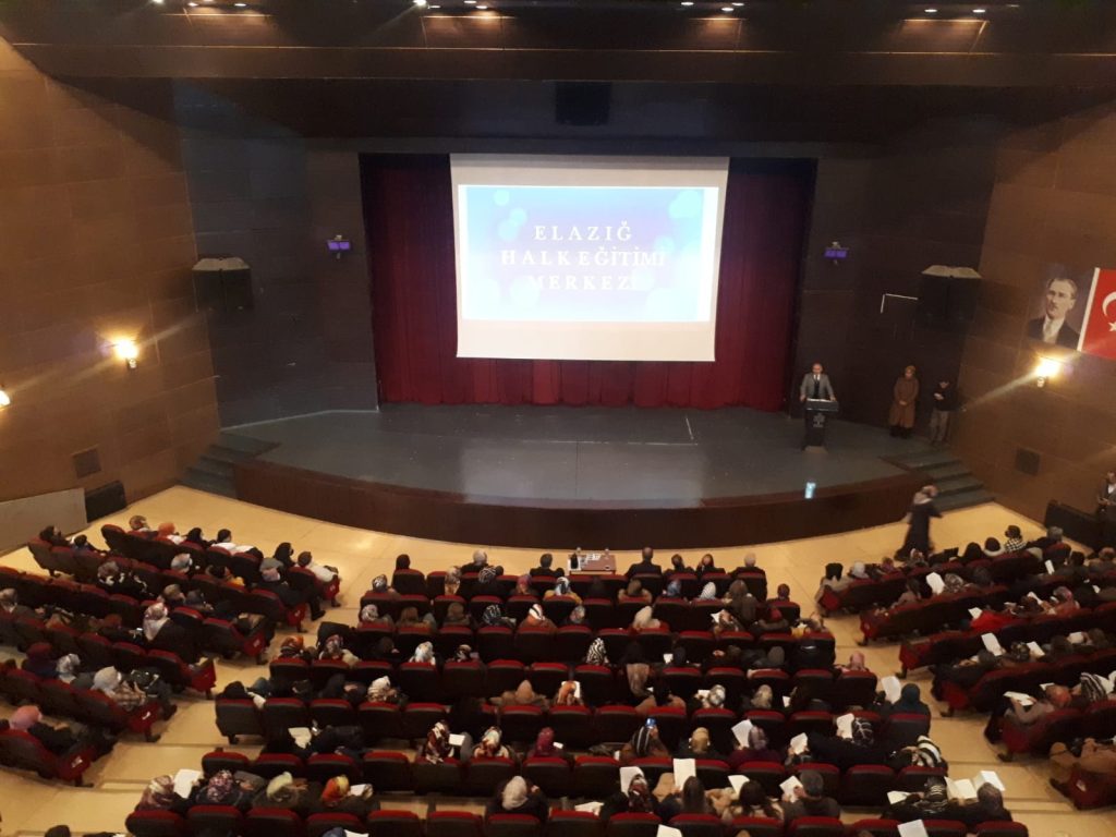 Halk Eğitim Merkezinde usta öğreticilere aşı farkındalığı eğitimi