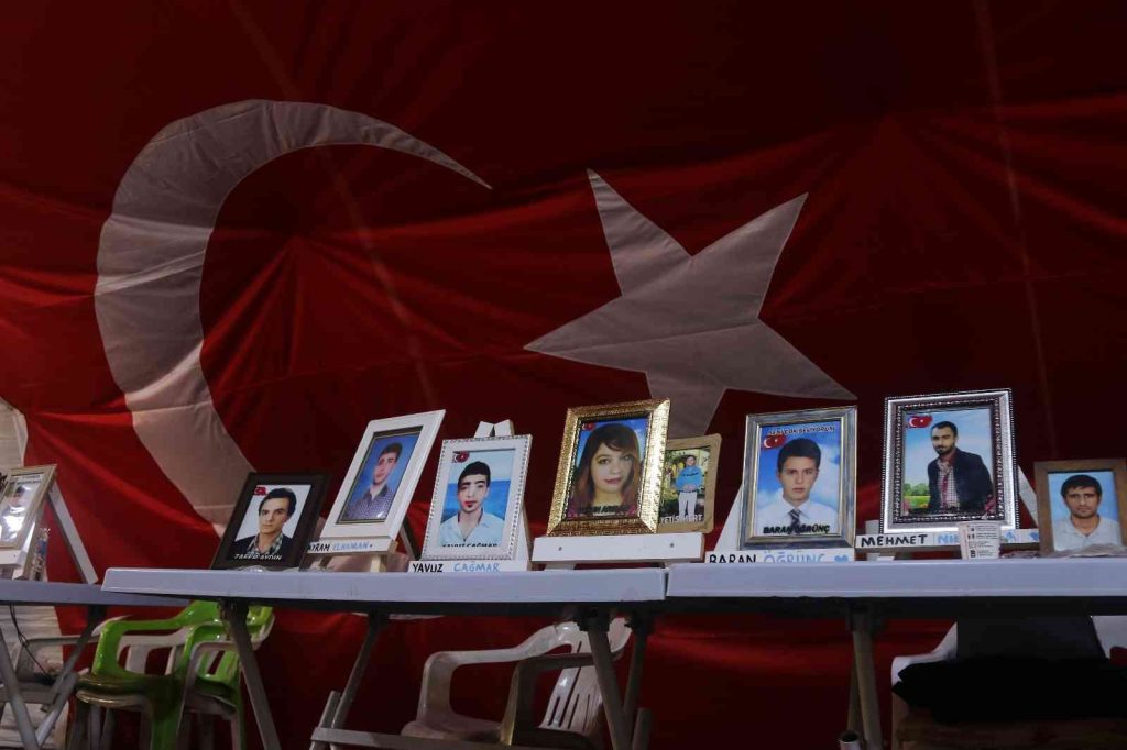 İki hafta HDP binasına giren gençten 7 yıldır haber alınamıyor